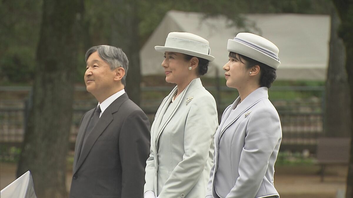 天皇皇后両陛下と愛子さま「長崎原爆の日」にあたり黙とう 上皇ご夫妻はテレビ中継を見て仙洞御所で 戦後81年 | TBS NEWS DIG