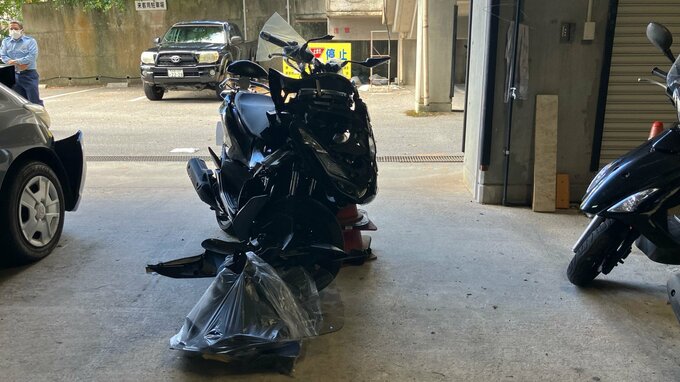 高校生ら3人乗りのバイクが乗用車に正面衝突　骨折など3人重傷　無免許運転か　|　沖縄のニュース｜RBC 琉球放送