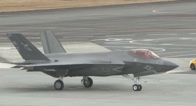 米軍が空母艦載機による着艦訓練 山口・岩国飛行場の使用も|TBS NEWS DIG