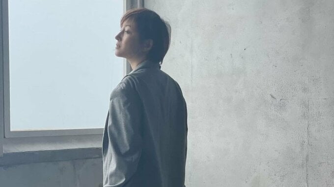 広末涼子さん「良い週末を」グレーのコートを羽織ってメッセージ フォロワーは91,000人|TBS NEWS DIG