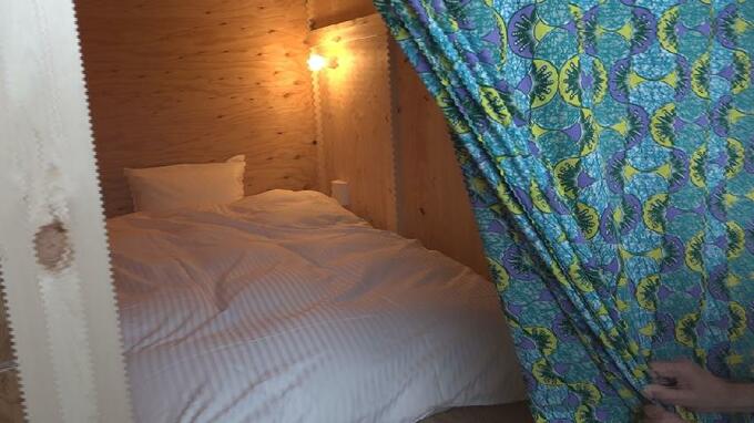 「スキヤキ・ミーツ・ザ・ワールド」の舞台、富山県南砺市に異文化交流施設「メティス」完成　宿泊もコワーキングスペースも　|　富山のニュース｜天気・防災｜チューリップテレビ