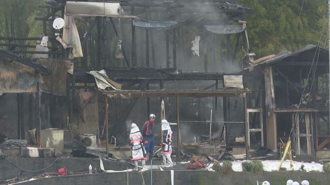 木造2階建て住宅全焼 妻と長男搬送、命に別状なし 石川・小松市　|　石川県のニュース｜MRO北陸放送
