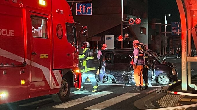 宇都宮市の交差点で軽乗用車と乗用車が衝突　軽乗用車を運転していた70代くらいの女性が意識不明の重体|TBS NEWS DIG