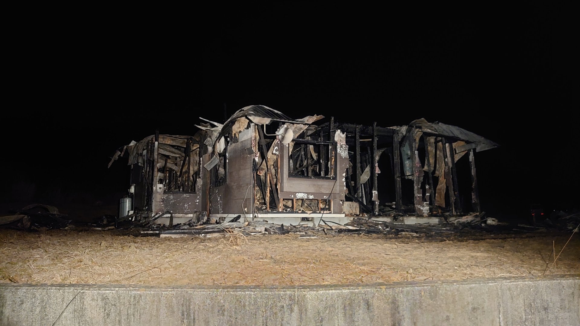 2階建て木造住宅が全焼 在宅の男性にけがなし 宮城・大崎市 | TBS NEWS DIG