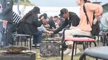 小樽産のホタテ「おタテ」やニシンに笑顔…『おたる祝津にしん・おタテ祭り』にぎわう、ウニやエビ、シャコの即売会も　7日午後4時まで|TBS NEWS DIG