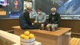 大分空港の到着ロビーに「ゆず湯」登場 利用客がさわやかな香り楽しむ | 大分のニュース|OBS NEWS|大分放送