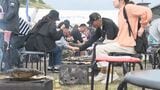 小樽産のホタテ「おタテ」やニシンに笑顔…『おたる祝津にしん・おタテ祭り』にぎわう、ウニやエビ、シャコの即売会も 7日午後4時まで | 北海道のニュース|HBC北海道放送