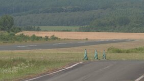 【速報】グライダーが着陸失敗　操縦していた成人男性が病院搬送　農道空港「スカイポートきたみ」北海道北見市|TBS NEWS DIG