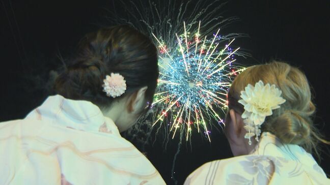 萩・須佐湾に大輪の華　夜空彩る２０００発の花火|TBS NEWS DIG