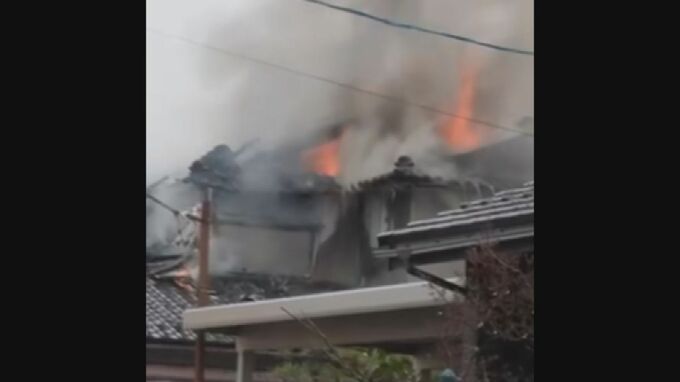部屋には電気ストーブ 住宅の2階を焼く けが人なし 石川・野々市市　|　石川県のニュース｜MRO北陸放送