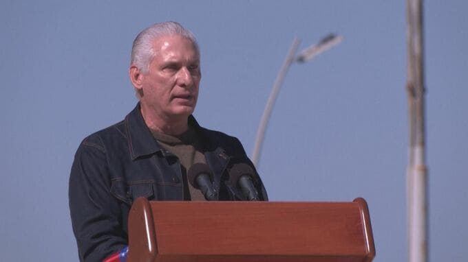米トランプ政権　キューバ大統領らに制裁　体制転換も視野に一段の圧力強化