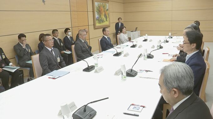 政府と名護市が辺野古新基地建設めぐり負担軽減策など初協議