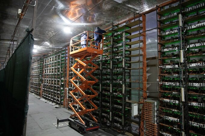 ビットコイン6万9000ドル割れ、有事の「安全資産論」の限界露呈