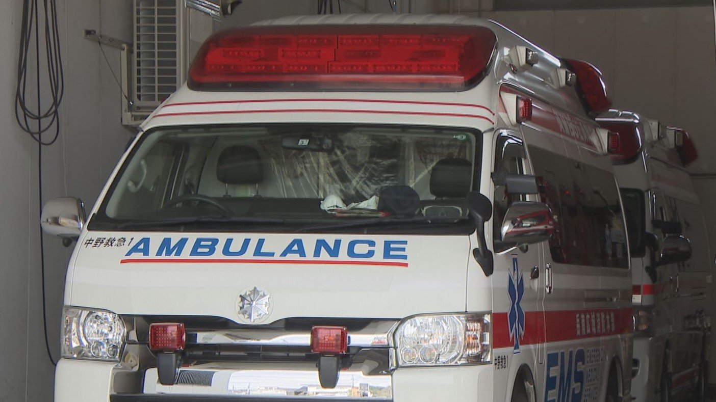 救急車 R/C 救急車 – 名城・伝統美 プラモデル | 童友社公式ホームページ