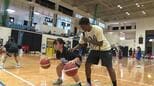 女子バスケ日本代表・馬瓜エブリンら現役プロが沖縄の子どもたちを直接指導 宜野座村|TBS NEWS DIG