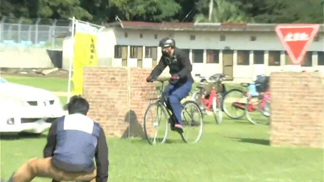 スタントマンが高校で交通事故を再現 自転車事故の2割は中高生 鹿児島県伊佐農林高校|TBS NEWS DIG