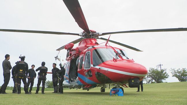 多発する林野火災から森林を守れ!空からの消火を担う防災ヘリ 初の合同訓練で陸と空の連携を確認|TBS NEWS DIG
