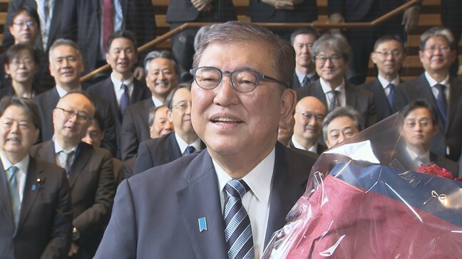 【速報】石破総理が退任「1年本当にいい仕事をさせていただいた」 在職日数386日 大きな拍手のなか官邸を後に|TBS NEWS DIG