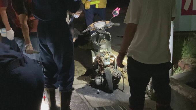 道路わきの原付バイクから出火　何者かが放置か　富山|TBS NEWS DIG