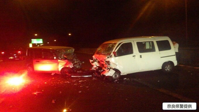 【速報】西名阪道で軽自動車同士が正面衝突　2人が死亡　1人が重体　逆走した可能性もあるとみて捜査　奈良・香芝市|TBS NEWS DIG