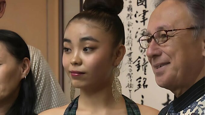 「ロンドンファッションウィーク」　北中城高2年・藤田メイさんがランウェイに！　|　沖縄のニュース｜RBC 琉球放送