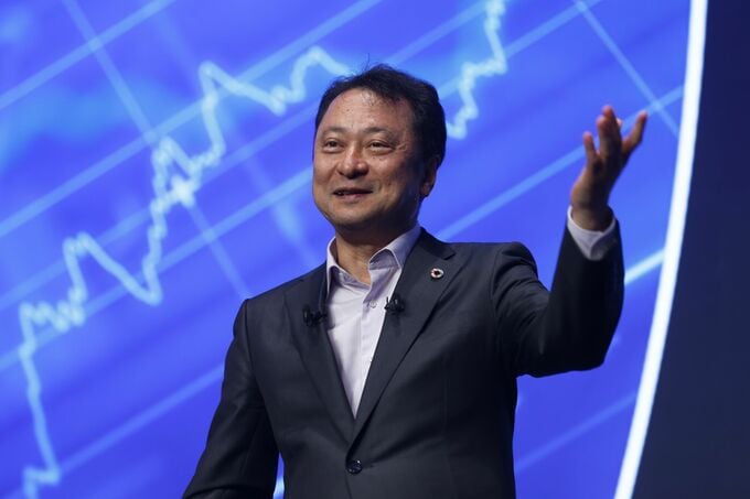 ソフトバンク：営業益1.7兆円､純利益7000億円－30年度までにAI実装化