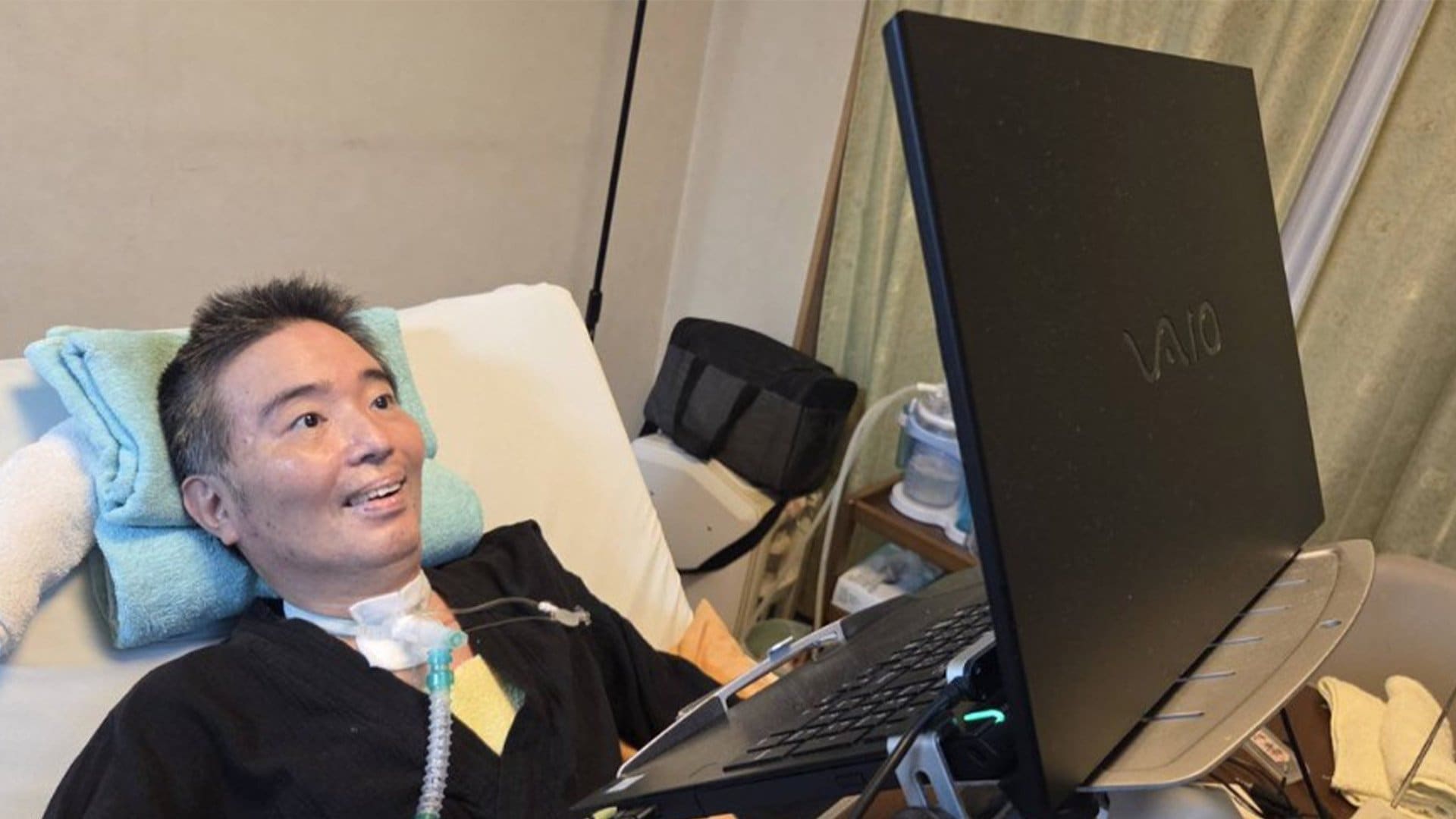 【匿名配送】ガンは5年以内に日本から消える! ALS闘病 】声優・津久井教生さん 体調不良とPC不具合重なるも復旧報告