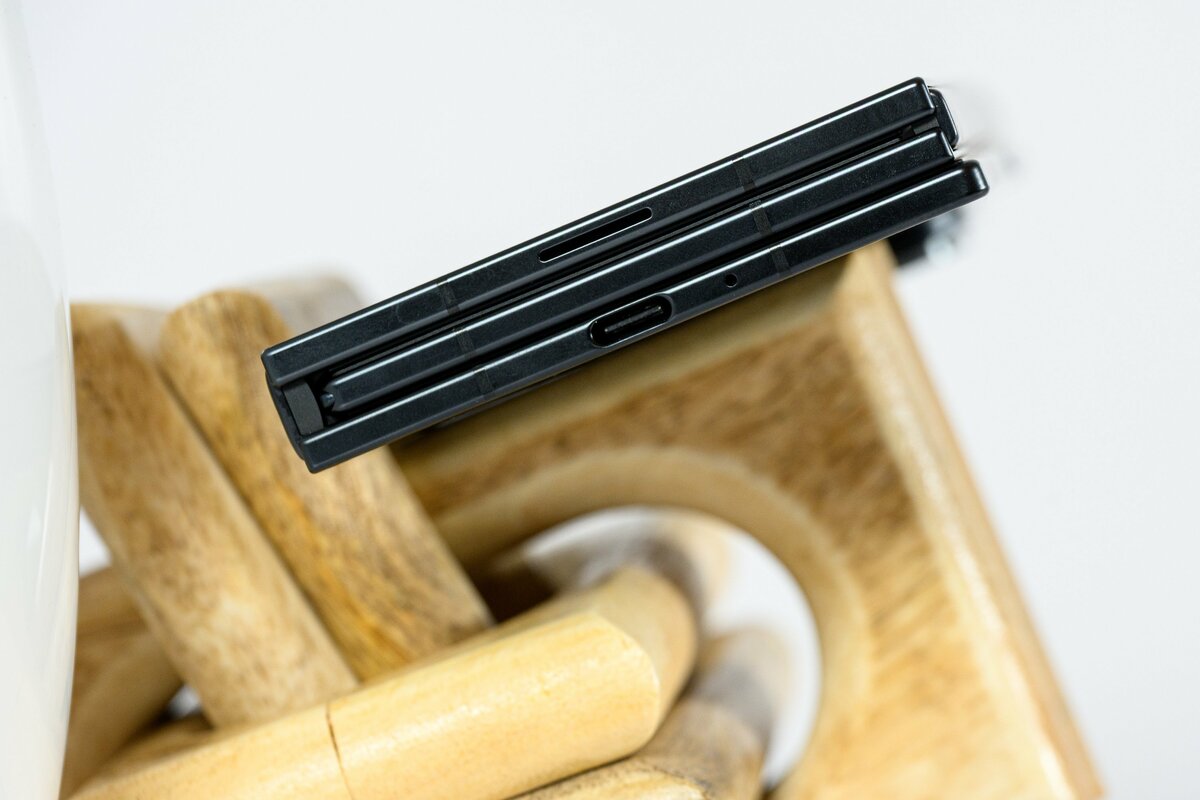 韓国サムスン、米国で三つ折りスマホ投入−2899ドルで1月30日発売（TBS CROSS DIG with  Bloomberg）｜ｄメニューニュース（NTTドコモ）