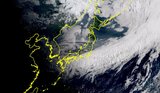 梅雨前線が停滞 西日本で警報級の大雨に警戒 九州南部200mm、北部150mmの予想【雨の動きシミュレーション】土砂災害・河川氾濫に厳重注意、雷雨や突風も | 富山のニュース|天気・防災|チューリップテレビ