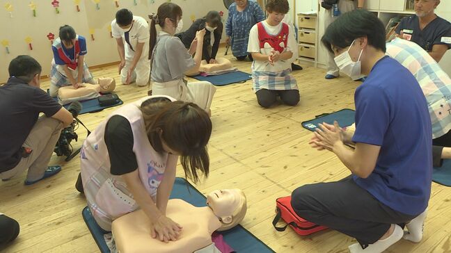 「大人よりも迅速な対応が必要」幼稚園職員が心肺蘇生法やAED使用法学ぶ　福島・いわき市|TBS NEWS DIG