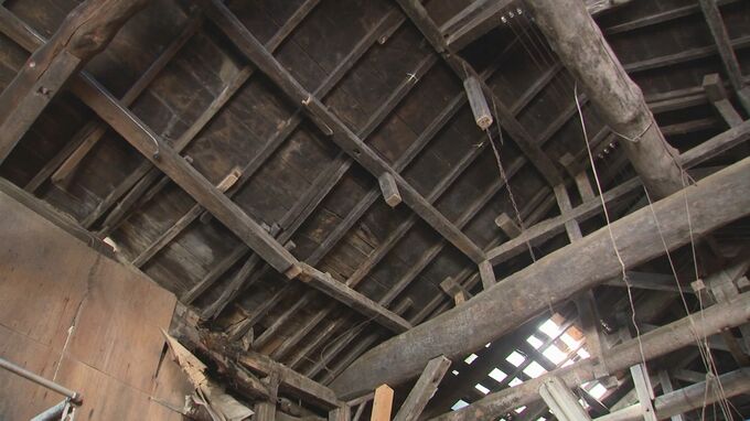 「連休明けに出勤したらびっくりした」老舗醤油醸造店の異変　屋根に積もった雪の重さのためか…長さ約4メートルの梁が落下　|　BSSニュース | BSS山陰放送