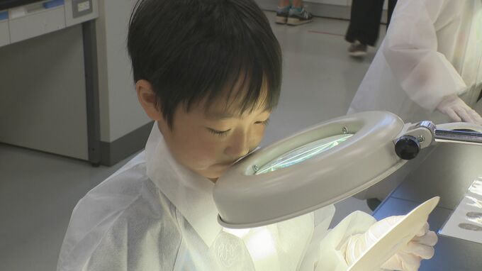 「指紋や血痕を検出」キッズサイエンスフェス 石川・金沢市|TBS NEWS DIG