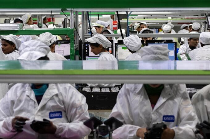 鴻海の売上高、市場予想を上回る伸び－旺盛なＡＩ需要が継続
