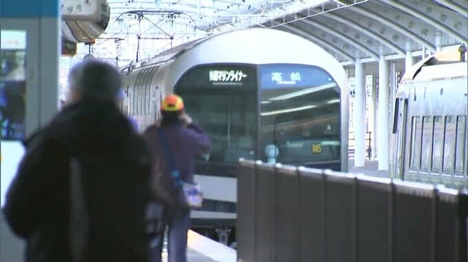 「おせちを食べて楽しく過ごしたい」JR高松駅で帰省ラッシュ始まる　上りは1月3日が指定席の予約ピーク【香川】|TBS NEWS DIG