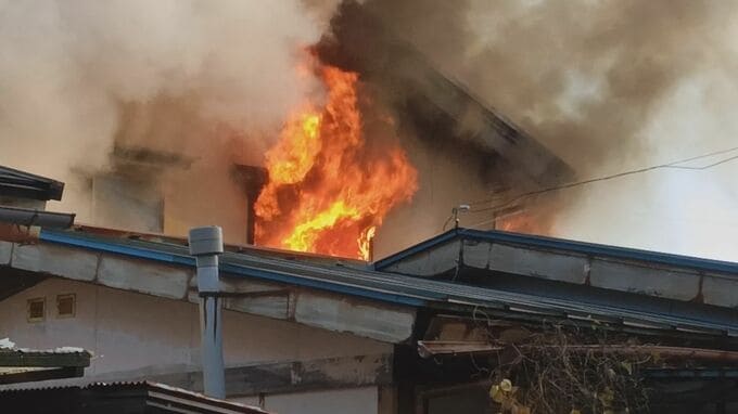 「火事です」と通報…木造2階建て住宅を全焼し住民女性（60代）1人が顔にやけど  石川・かほく市|TBS NEWS DIG
