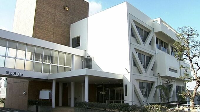 空き家の駐車場で破棄物の段ボール箱を燃やした疑いで男（73）を現行犯逮捕【香川】|TBS NEWS DIG
