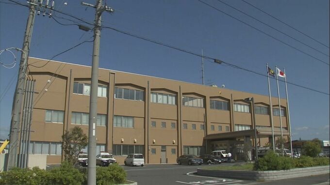 「金がないなら消費者金融から借りろ」路上で男性に因縁つけ脅迫し金を脅し取ろうとした疑い　会社役員の男(22)や女子中学生(14)ら5人を逮捕|TBS NEWS DIG