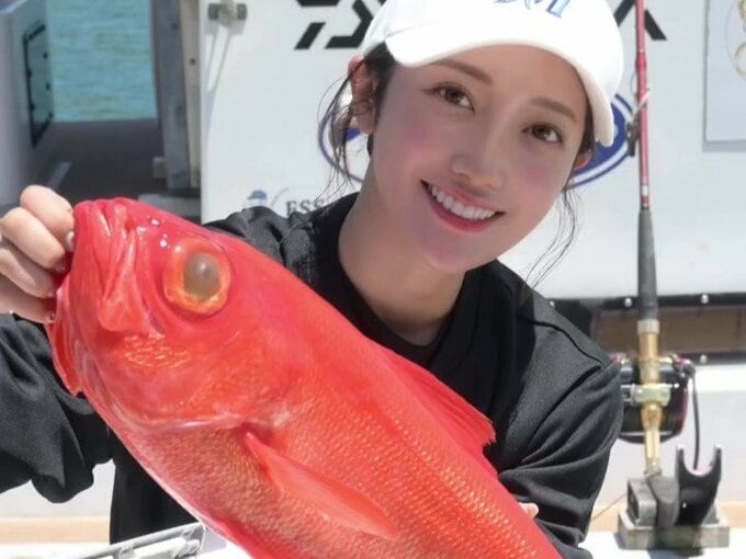 【 片原恵麻 】300m超の深場から金目鯛を“一本釣り”「数百m先のアタリをちゃんとほさきでとれるのが深場釣りの楽しいところ」　『姿造り』も披露　|TBS NEWS DIG