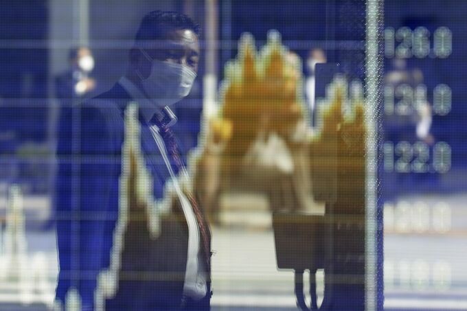 【日本市況】日経平均1000円安、日銀の早期利上げ警戒再燃－債券下落