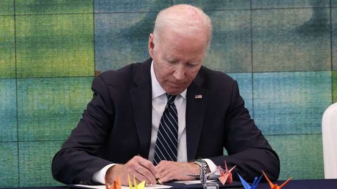 「核兵器を永久になくせる日に向けて共に進んでいこう」バイデン大統領らＧ７首脳 原爆資料館で記帳したメッセージ【全文仮訳記載】　|　RCC NEWS | 広島ニュース | RCC中国放送