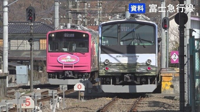 富士急行線　外国人観光客が車内で殴り合いのケンカ　16本の電車が遅延や運休　きっかけはグループ同士の口論　山梨|TBS NEWS DIG