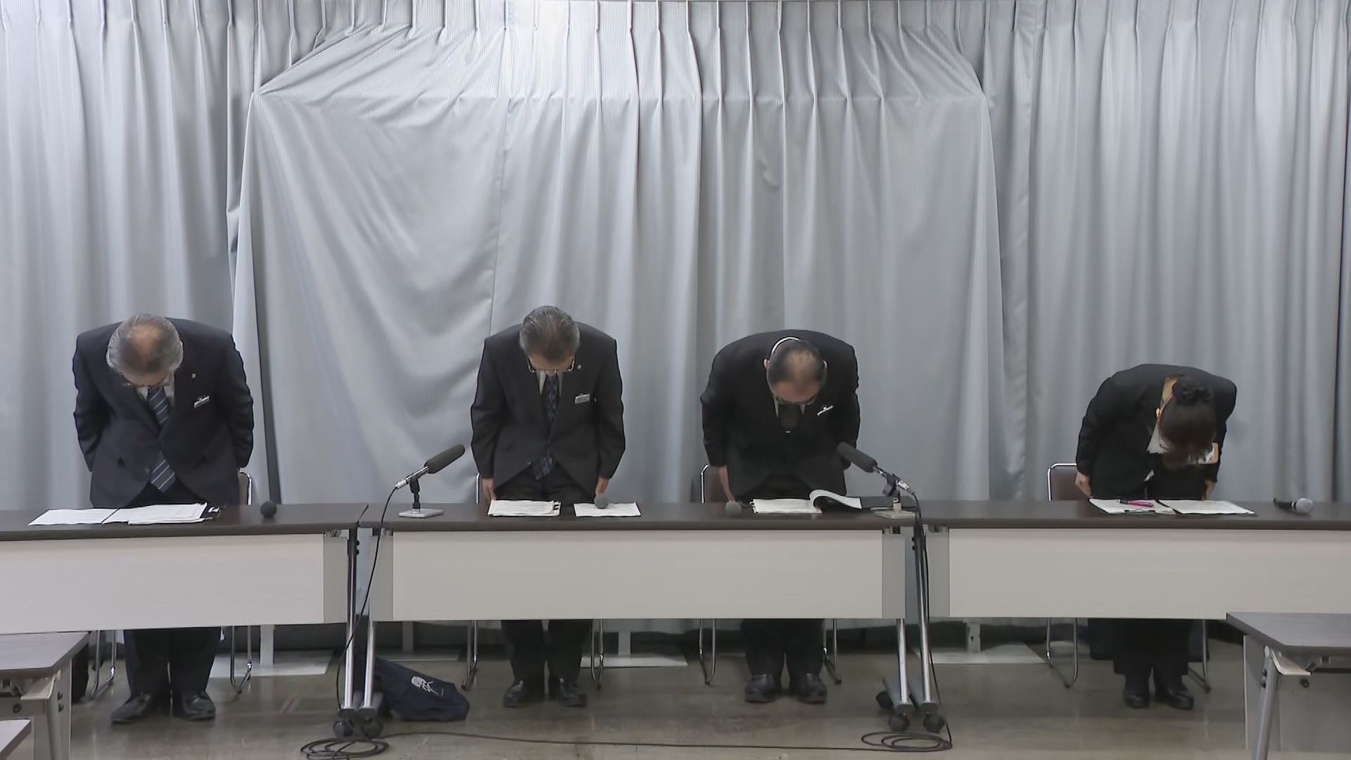 「スリルを味わうことで気持ちが上向く…」 アパートの20代女性を繰り返しのぞいたり盗撮　33歳高校教諭 停職6か月の懲戒処分