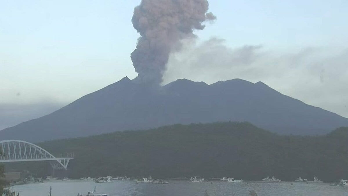 桜島で噴火 噴煙1400ｍ【きょうの降灰予報】鹿児島・宮崎