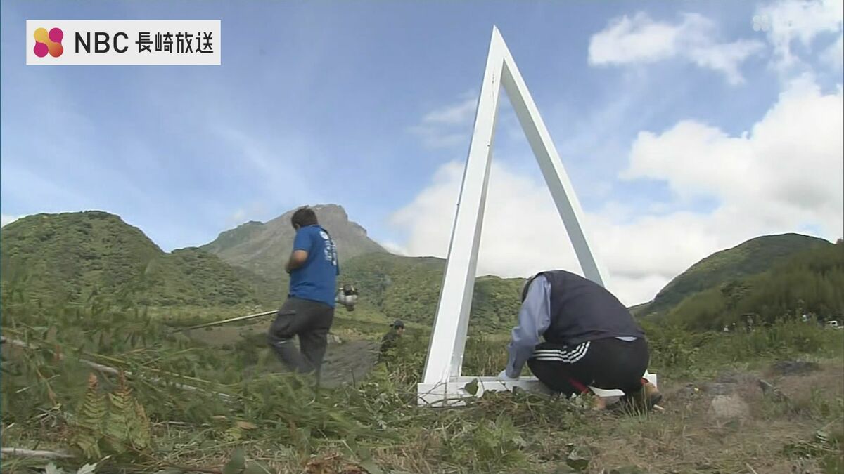 いのりの日」を前に “定点” を清掃 地元住民や消防団員ら約140人が参加