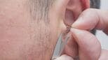 中高年男性特有…「耳毛」なぜ生える？　鼻・耳・眉…濃く太く伸び続ける「シニア毛」とは？|TBS NEWS DIG