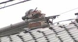 住宅に落雷、屋根瓦が飛び散る…屋根瓦は道路をはさんだ駐車場にも飛び、屋根に穴…長野市周辺で落雷相次ぐ…湿った空気の影響で長野県北部を中心に大雨 | SBC NEWS | 長野のニュース | SBC信越放送