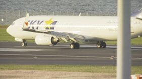 【速報】スカイマーク機がタイヤに異常　緊急事態を発出し羽田空港に緊急着陸|TBS NEWS DIG