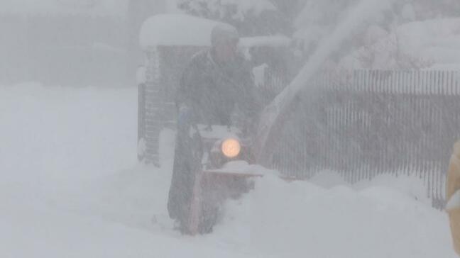 24時間で78センチなど北海道各地で記録的降雪 国道37号線で車17台が一時立ち往生 国道や高速道路が通行止め|TBS NEWS DIG