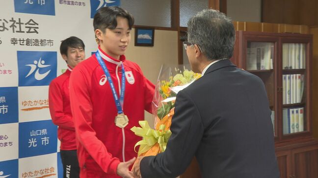 「目指すはオリンピックでメダル獲得」フェンシング世界大会団体金メダル獲得　中本尚志選手が凱旋|TBS NEWS DIG