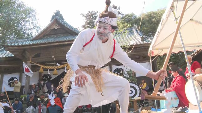 200年の伝統「諸田山神社御田植祭」　ユーモラスな神事で五穀豊穣を祈願　大分・国東市|TBS NEWS DIG
